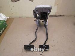 1964 1965 1966 Ford Mustang Brake & Clutch Pedal Assembly MOUNT BRACKET PEDALS