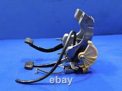 1987-1993 Ford Mustang 5 Speed Manual Pedal Box Clutch Assembly 35K Clean Y06