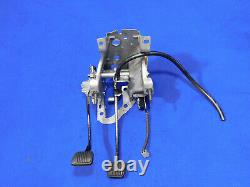 1987-1993 Ford Mustang 5 Speed Manual Pedal Box Clutch Assembly 35K Clean Y06