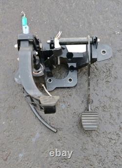 2016 NISSAN NV400 2.3 DCI Clutch Master Cylinder Brake Pedal Box Assy 8200672372