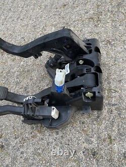 2017 PEUGEOT BOXER 335 2.0 Accelerator Clutch and Brake Pedal Box Unit