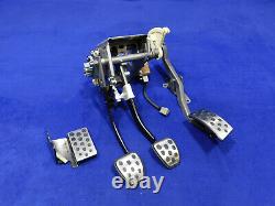 96 97 98 Ford Mustang Manual Gas Brake Clutch Dead Pedal Upgrade Box Used S14