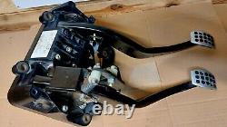 ASTON MARTIN LHD DBS, DB9 Manual brake and clutch bracket box 8D33-2450-A