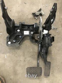 Astra J Automatic pedal box assembly 13303963 13252704