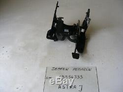 Astra J Brake & Clutch pedal box assembly 13354333