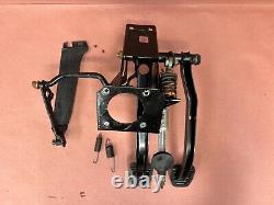 BMW E30 323I M3 325e 325I Manual Clutch Brake Pedal Box Bracket OEM 118K Miles