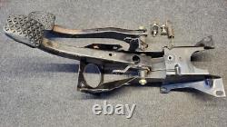 BmW E28 Manual Transmission Pedal Box