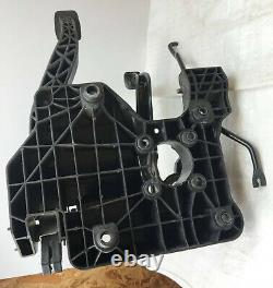 Chevrolet Spark Mk1 2010-15 Pedal Box Assembly With Clutch Pedal 95962968 (2011)