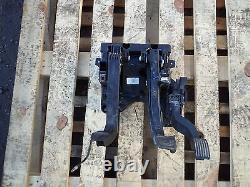 Citreon relay clutch pedel box vivaro brake pedal box bracket throttle pedel