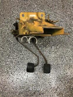 Datsun Nissan 720 Pickup Truck Manual Clutch Pedal Box Assembly