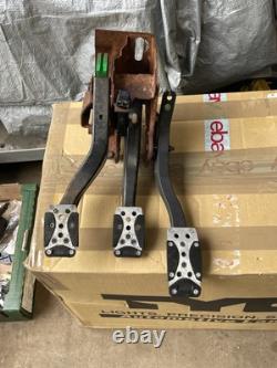 FORD ESCORT MK5 XR3i Pedal Cage Box With Throttle & Clutch Cable. Brake Servo