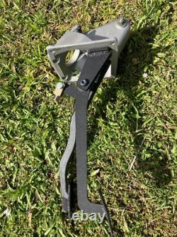 Jaguar XJS LHD Clutch/Brake Pedal box NON ABS With new Cylinder & Pedal Pads