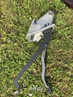 Jaguar XJS LHD Clutch/Brake Pedal box NON ABS With new Cylinder & Pedal Pads