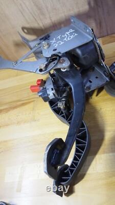 Jaguar X-type X400 (01-10) Manual Brake & Clutch Pedal Box Assembly
