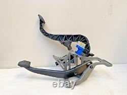 Jaguar Xe X760 Rhd Brake And Clutch Pedal Box Assembly Gx732450dd