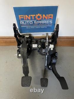 OEM Vauxhall Zafira C Tourer Clutch Brake Pedal Box 39032875