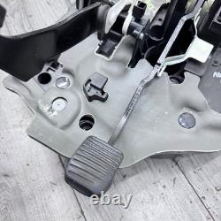 Vauxhall Adam Clutch Brake Pedal Box 13384870 1.2 Petrol A12xel 12-19 Vauxhall Adam Clutch Brake Pedal Box 13384870 1.2 Petrol A12xel 12-19