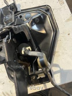 Vw T4 Caravelle 2.4 Auto 1999 Brake Clutch Throttle Pedal Box Assembly