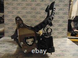 2008-2016 Vauxhall Insigne Brake And Clutch Pedal Box 22771454