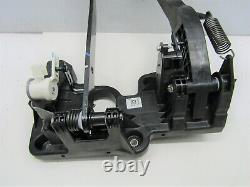 ASSEMBLAGE DE CAISSE DE PÉDALE DE FREIN ET D'EMBRAYAGE VAUXHALL VIVA 2015-18 (1.0l 12v Essence) O4310