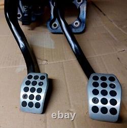 ASTON MARTIN LHD DBS, DB9 Boîtier de support de frein et d'embrayage manuel 8D33-2450-A