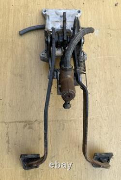 Assemblage de boîte de pédale de frein et d'embrayage VW T25 T3 Volkswagen RHD 251721111B