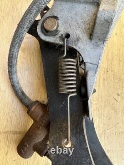 Assemblage de boîte de pédale de frein et d'embrayage VW T25 T3 Volkswagen RHD 251721111B