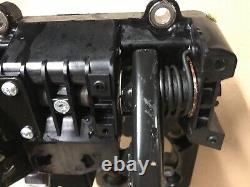 Aston Martin Vantage Manuel V8 4.3 Boîtier de pédale et cylindre d'embrayage 05-08 V W169