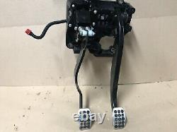 Aston Martin Vantage Manuel V8 4.3 Boîtier de pédale et cylindre d'embrayage 05-08 V W169