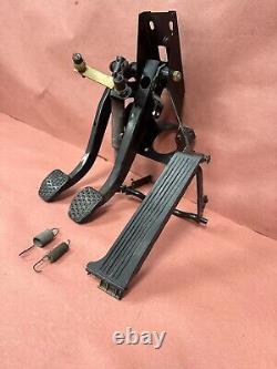 BMW E30 325e M3 318I 325I 325IX Support de boîte à pédale d'embrayage et de frein manuel OEM #86208