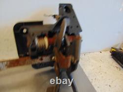 Base de montage du cylindre esclave d'embrayage et de frein de la pédale Ford KA mk2 08-16 51820457