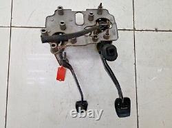 Boîte à pédales Ford Transit MK8 350 6 vitesses avec cylindre maître d'embrayage GK2T-2B325-HA