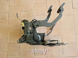 Boîte d'assemblage d'embrayage hydraulique de pédale de frein VW PASSAT B4 TDi 02A LHD