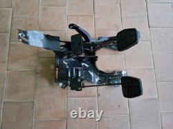 Boîte d'assemblage d'embrayage hydraulique du pédalier de frein VW Corrado 02A LHD