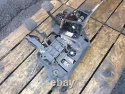 Boîte de pédales d'embrayage et de frein Renault Trafic Vauxhall Vivaro 1.6 Td 93868410 15-19
