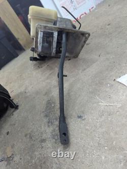 Boîte de pédales manuelle RHD Jaguar XJS avec système Teves ultérieur, pédale d'embrayage manquante