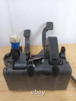 Boîtier d'assemblage de la pédale d'embrayage et de frein Citroen Relay 2017 2582502002 adapté à Boxer Ducato