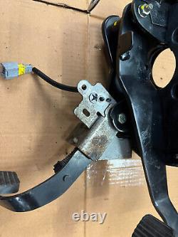 Boîtier de pédale d'embrayage à câble Citroen Berlingo 2006 type Peugeot Partner