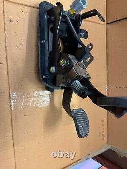 Boîtier de pédale d'embrayage à câble Citroen Berlingo 2006 type Peugeot Partner