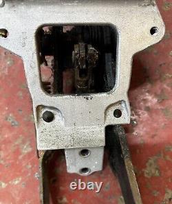 Boîtier de pédale d'embrayage et de frein VW T25 T3 Cluster Assembly Volkswagen RHD 251721111B