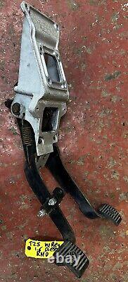 Boîtier de pédale d'embrayage et de frein VW T25 T3 Cluster Assembly Volkswagen RHD 251721111B