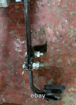 Boîtier de pédale d'embrayage et de frein VW T25 T3 Cluster Assembly Volkswagen RHD 251721111B