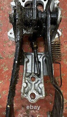 Boîtier de pédale d'embrayage et de frein VW T25 T3 Cluster Assembly Volkswagen RHD 251721111B