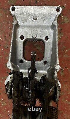 Boîtier de pédale d'embrayage et de frein VW T25 T3 Cluster Assembly Volkswagen RHD 251721111B