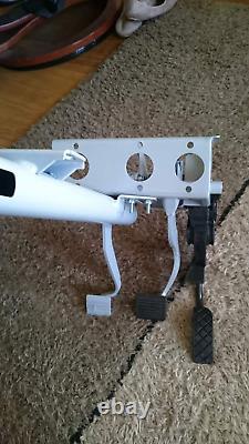 Boîtier de pédale de frein Vw Mk1 Golf avec embrayage hydraulique et pédale d'accélérateur Flywire inclinée