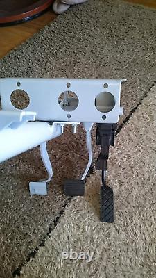 Boîtier de pédale de frein Vw Mk1 Golf avec embrayage hydraulique et pédale d'accélérateur Flywire inclinée