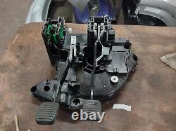 ENSEMBLE DE BOÎTE DE PÉDALES VAUXHALL CORSA 1.4L Essence 5 vitesses manuelles 13384870 14