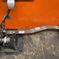 Ensemble de boîte à pédales de frein et d'embrayage Ford KA 51820457 AAAA 1.2 2008-2016 Ref 54