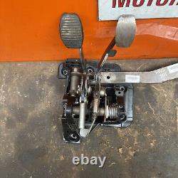 Ensemble de boîte à pédales de frein et d'embrayage Ford KA 51820457 AAAA 1.2 2008-2016 Ref 54