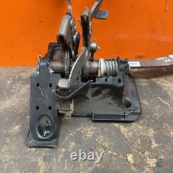 Ensemble de boîte à pédales de frein et d'embrayage Ford KA 51820457 AAAA 1.2 2008-2016 Ref 54